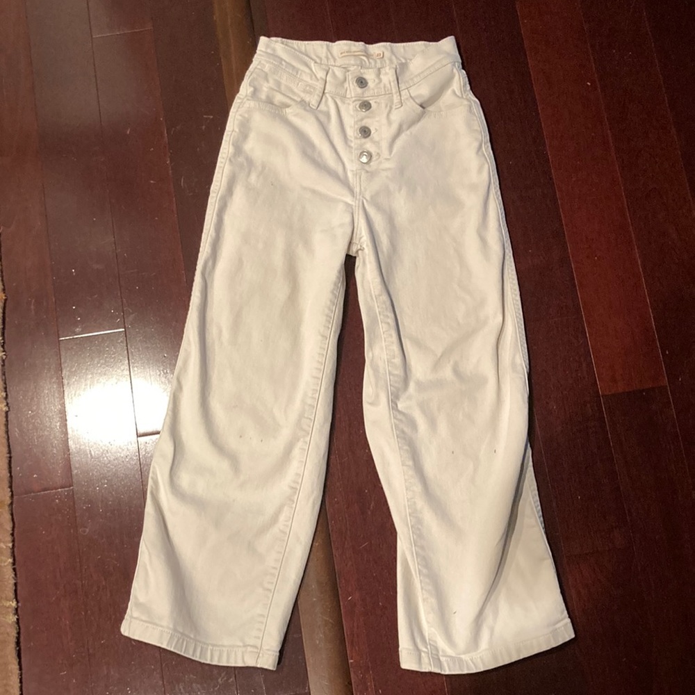 Levi’s Size 23 Mile High Cropped Wide Leg White Jeans